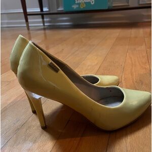 Sunshine yellow sleek heels